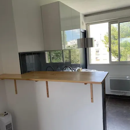 Magnifique T3 Quartier Près D’arènes Tram Au Pied De L’immeuble Appartement